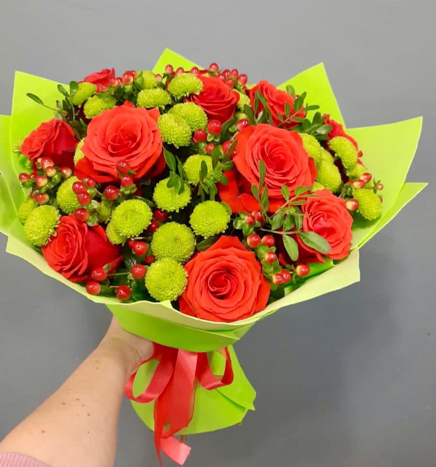 Букет цветов из: Хризантемы и Розы в Увельском