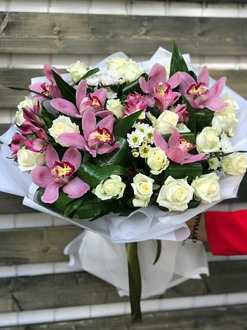 Букет цветов из: Розы и Хризантемы в Увельском