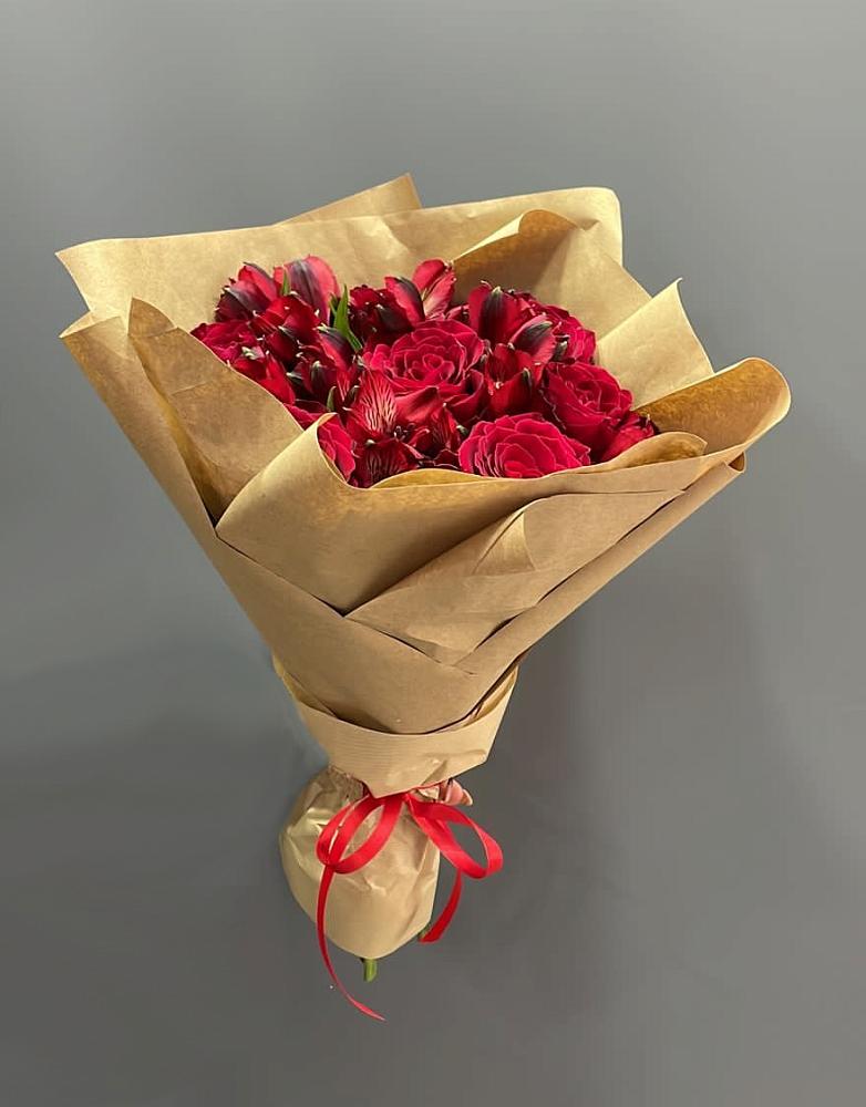 Букет цветов из: Альстромерии и Розы в Увельском