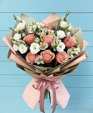 Букет цветов из:  Розы, Альстромерии и Лизиантусы #REPLACE_PRED# Увельском