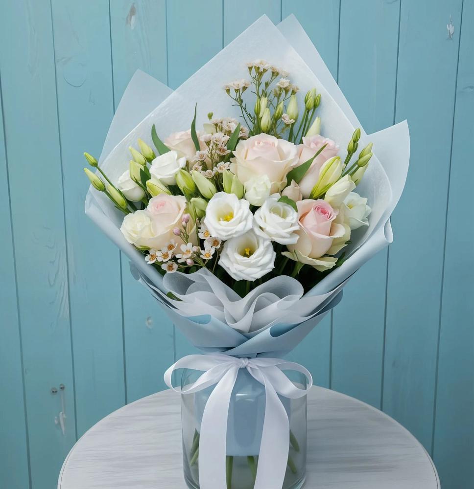 Букет цветов из: Розы и Лизиантусы в Увельском