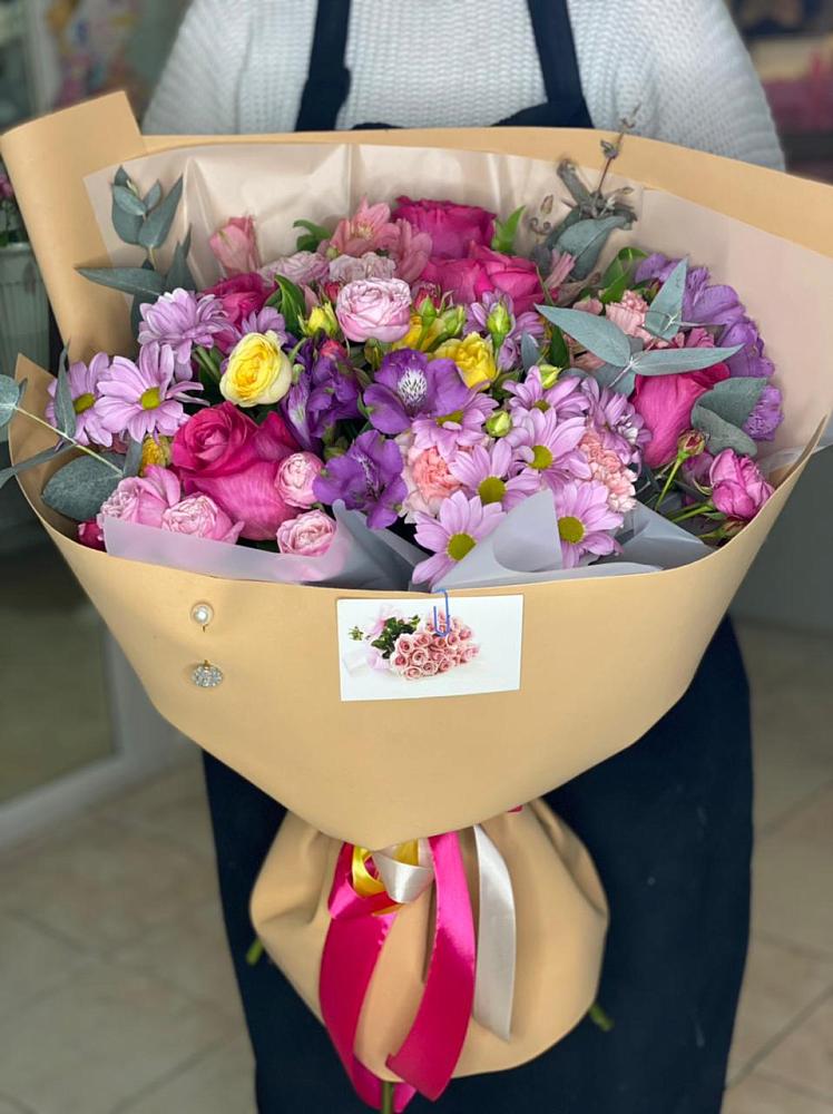 Букет цветов из: Хризантемы, Гвоздики и Альстромерии в Увельском