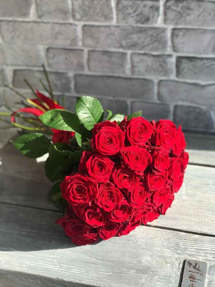 Букет Красные розы Фридом в Увельском