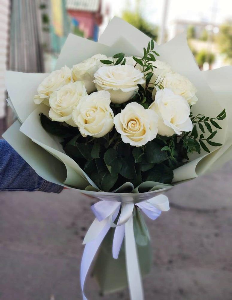 Букет Белые розы Проуд в Увельском