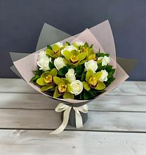 Букет цветов из:  Орхидеи и Розы #REPLACE_PRED# Увельском