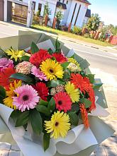 Букет цветов из:  Герберы #REPLACE_PRED# Увельском