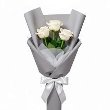 Букет 3 белые розы в Увельском