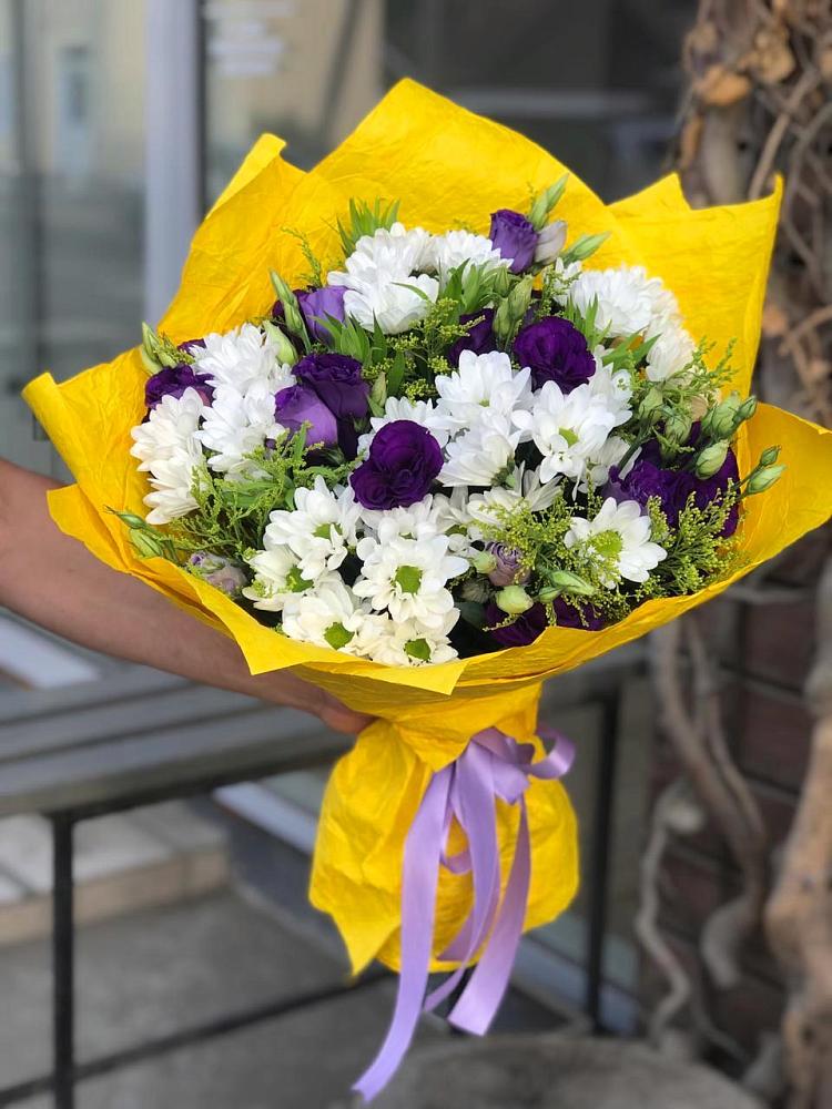 Букет цветов из: Ирисы, Хризантемы и Ромашки в Увельском