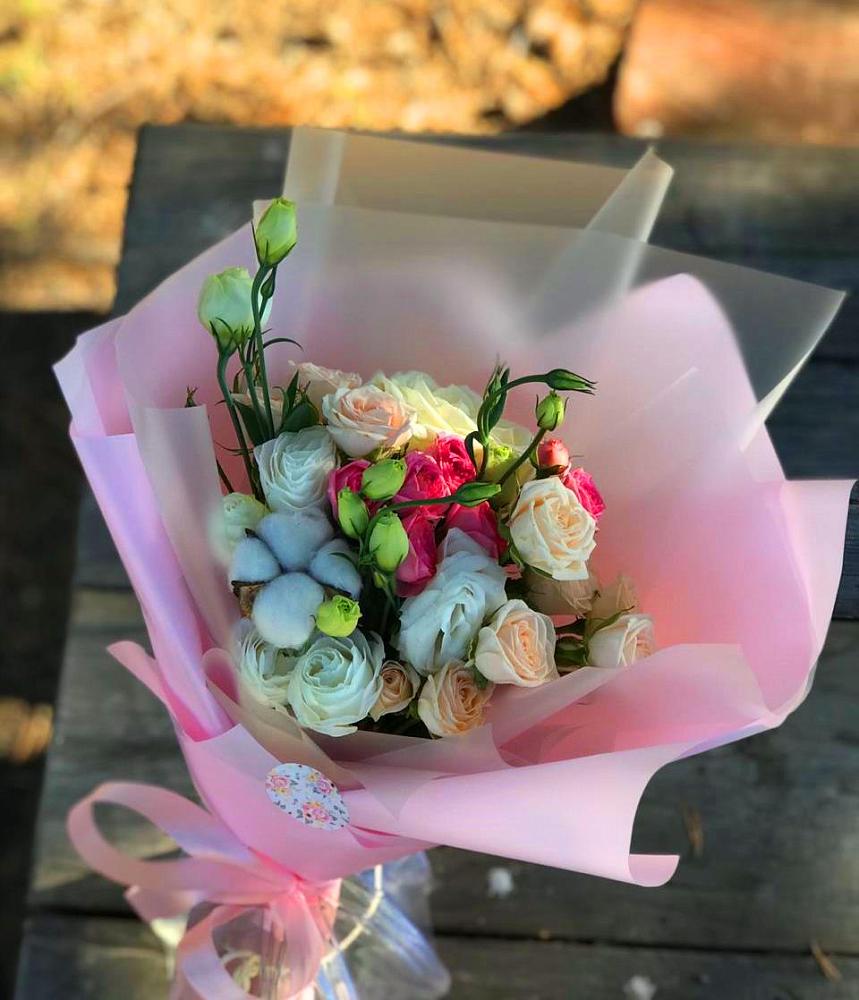 Букет цветов из: Розы и Лизиантусы в Увельском