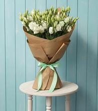 Букет цветов из:  Лизиантусы в Увельском