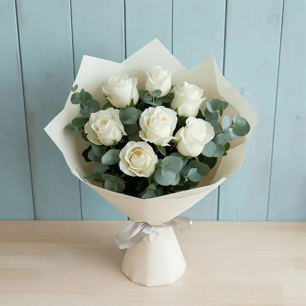 Букет Белые розы в Эвкалипте в Увельском