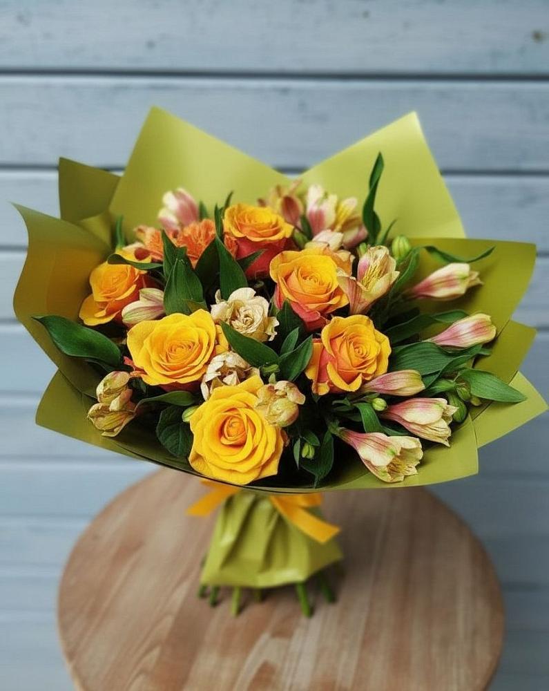 Букет цветов из: Альстромерии и Розы в Увельском