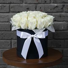 Цветочная композиция из Розы в шляпной коробке в Увельском